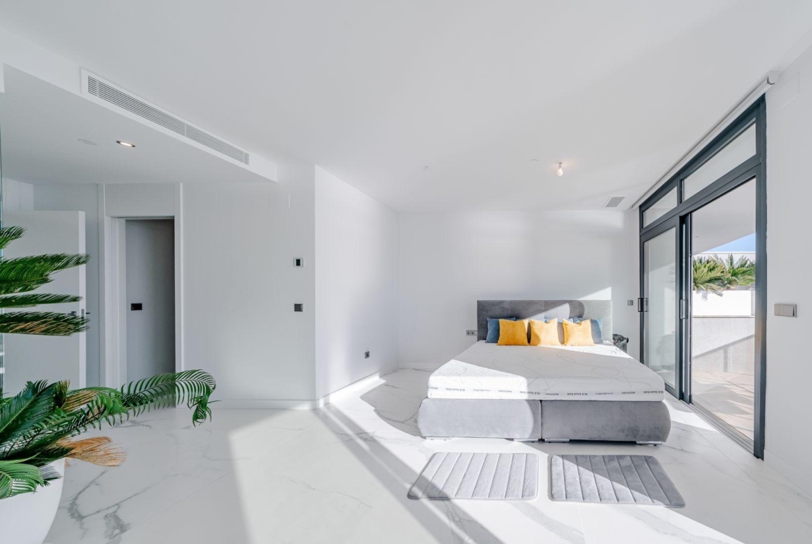 Premium Apartment at Sunset Cliffs – 29th Floor