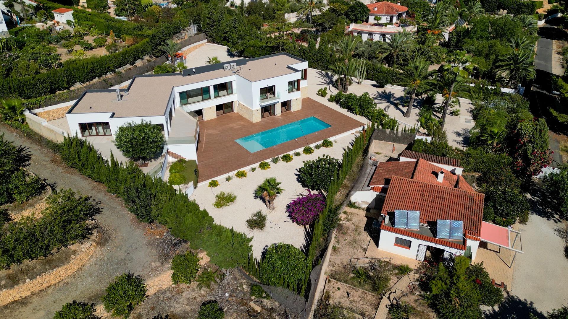 3-36-13 “Stunning Villa with scenic views to the sea and valle in Altea”