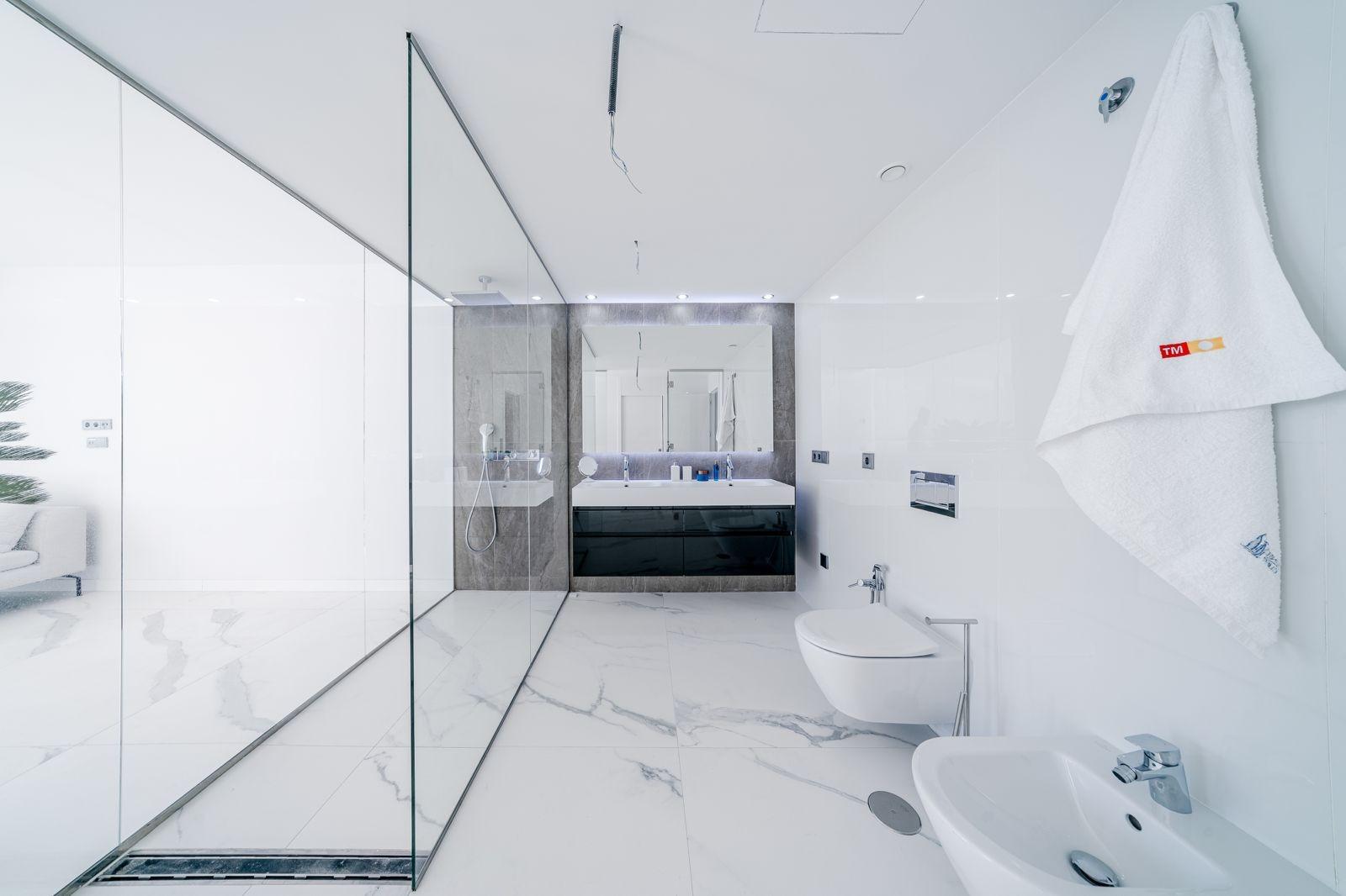 Premium Apartment at Sunset Cliffs – 29th Floor