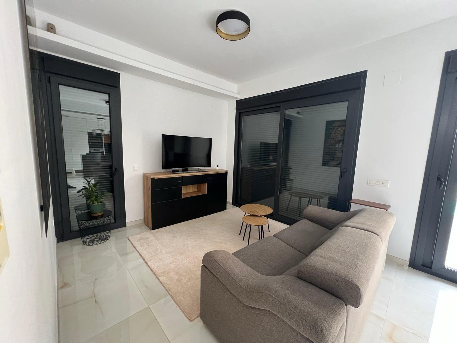 3-36-33 VILLA DE LUJO EN LOMAS DE CABO ROIG CON PISCINA PRIVADA Y PARCELA DE 200 M2. 3 DORM. 3 BAÑOS.