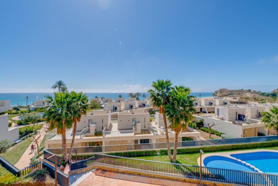 Magnificent apartment with stunning sea views