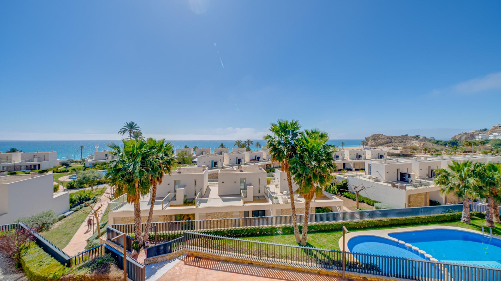 Magnificent apartment with stunning sea views