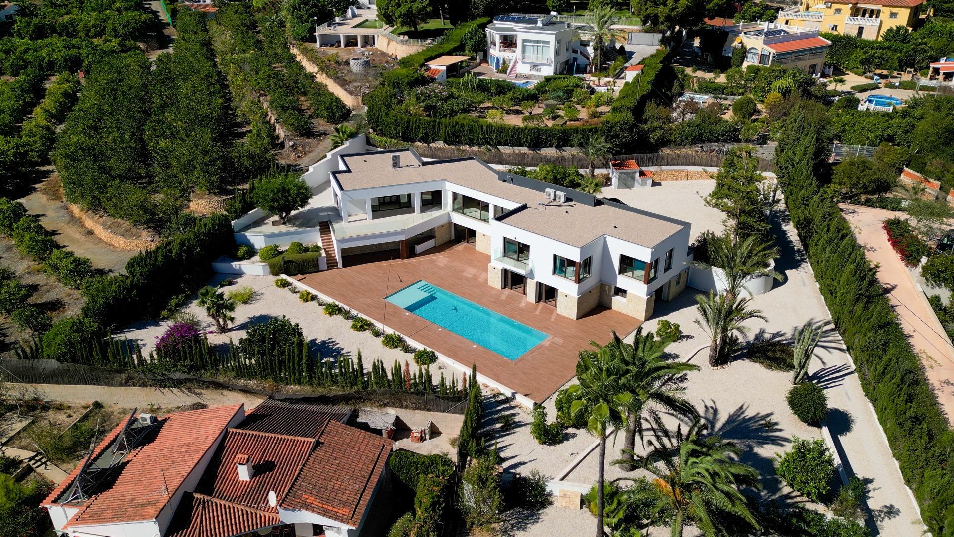 3-37-12 “Stunning Villa with scenic views to the sea and valle in Altea”