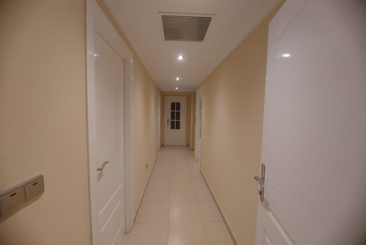 EDIFICIO EN ORIHUELA CIUDAD. 3 DORM. 2 BAÑOS. GARAJE. TRASTEROS