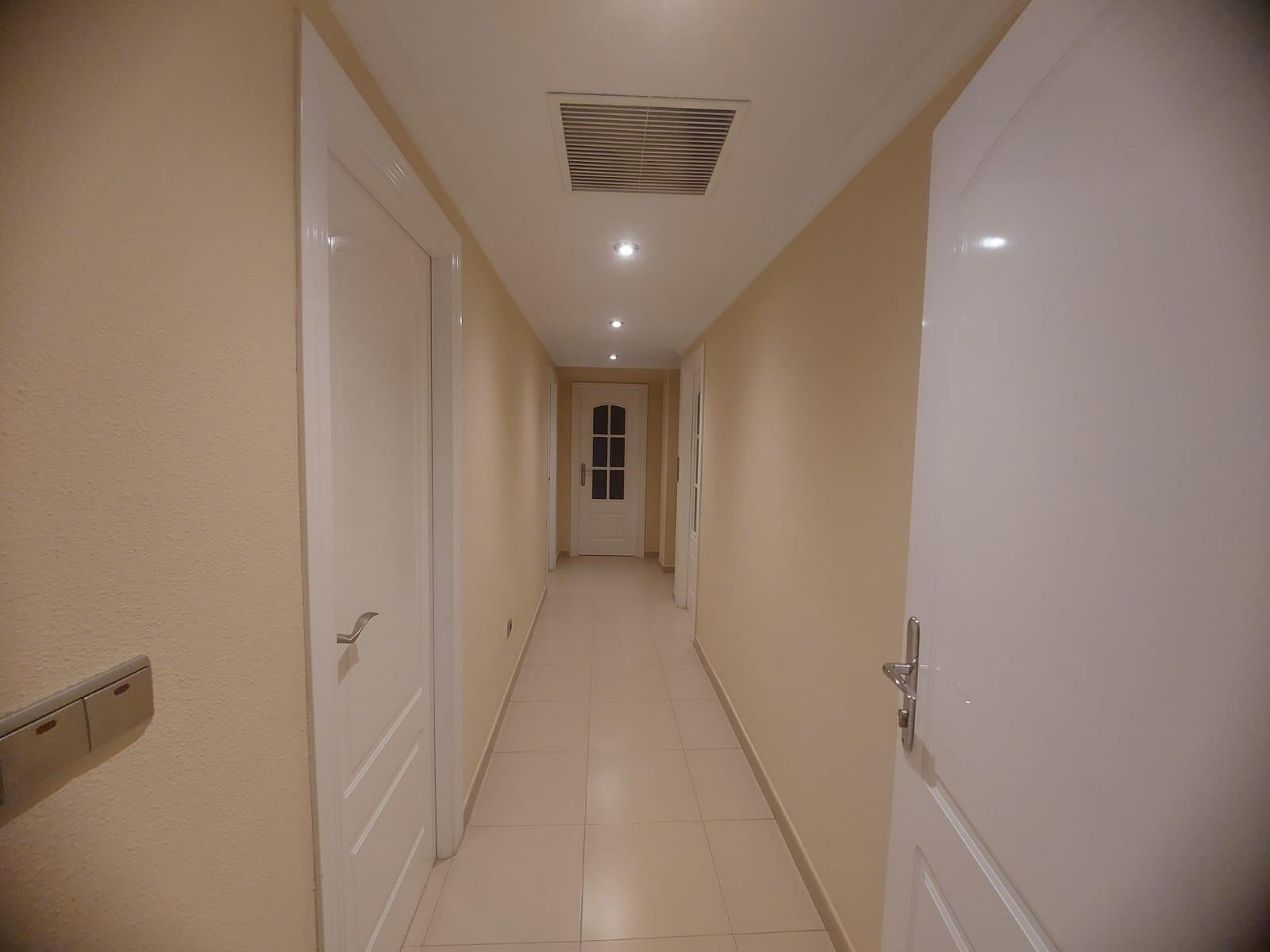 3-37-21 EDIFICIO EN ORIHUELA CIUDAD. 3 DORM. 2 BAÑOS. GARAJE. TRASTEROS