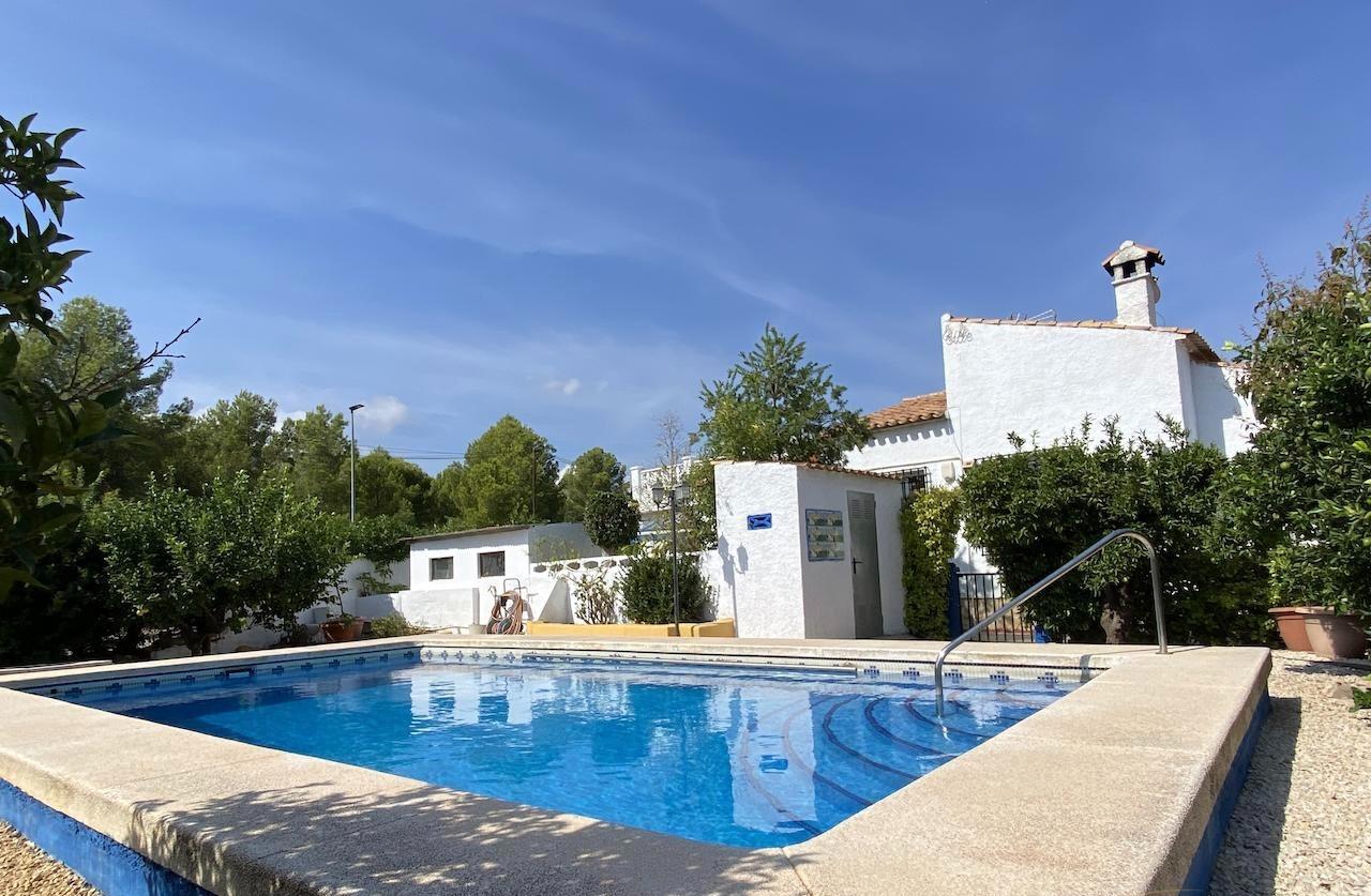 LOVELY  VILLA IN ALFAS DEL PI