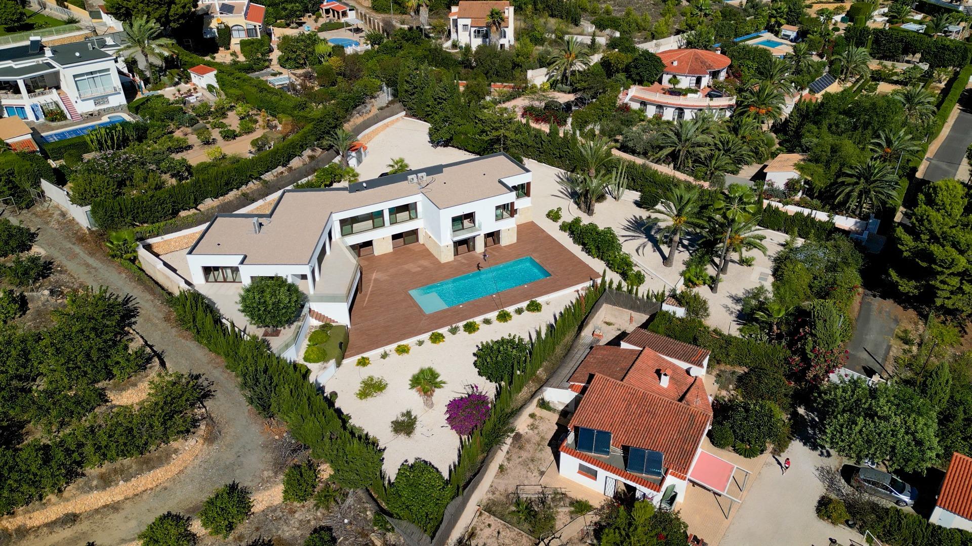 3-38-10 “Stunning Villa with scenic views to the sea and valle in Altea”