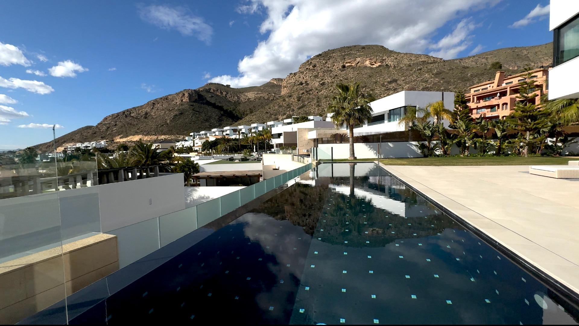 3-38-26 Unique Villa in Sierra Cortina