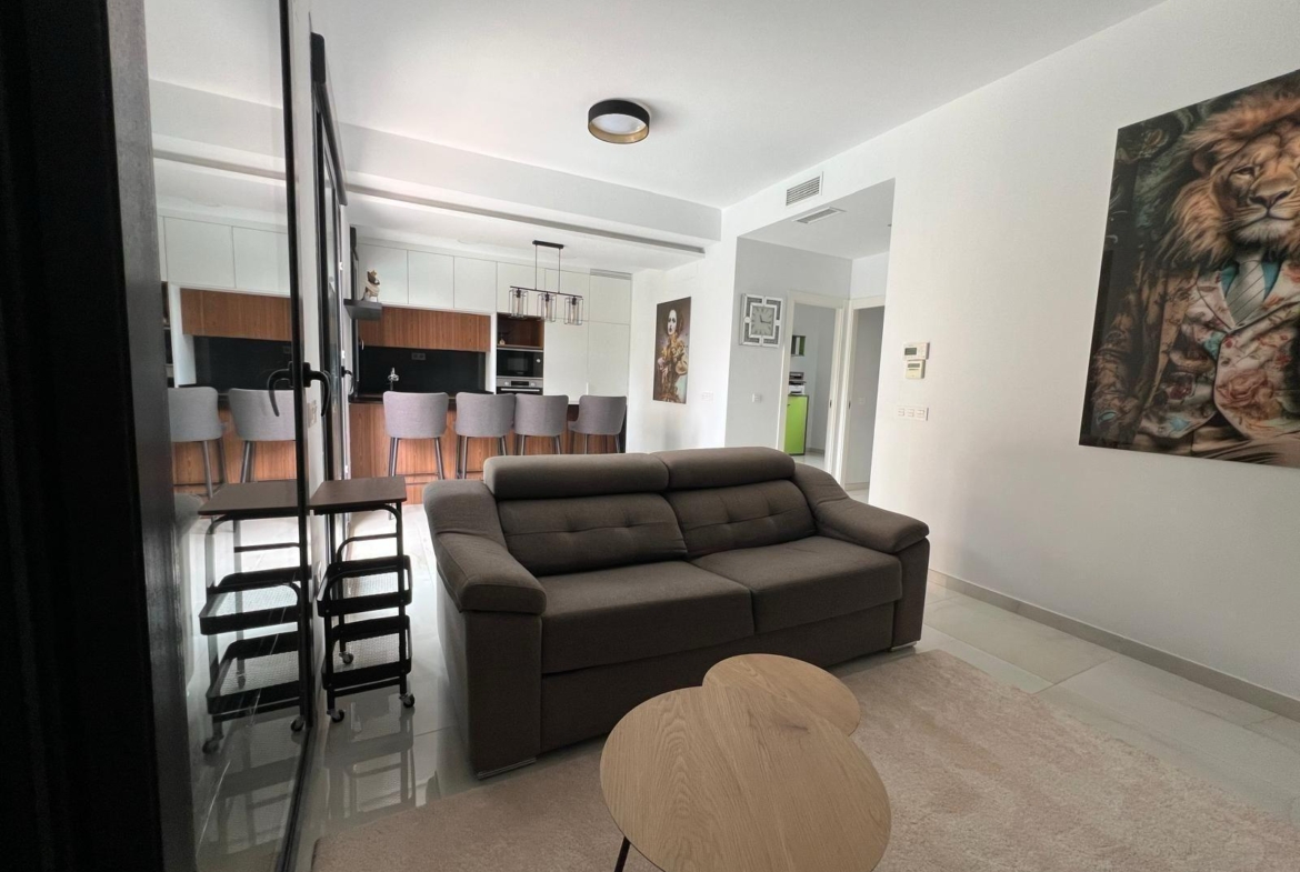 VILLA DE LUJO EN LOMAS DE CABO ROIG CON PISCINA PRIVADA Y PARCELA DE 200 M2. 3 DORM. 3 BAÑOS.