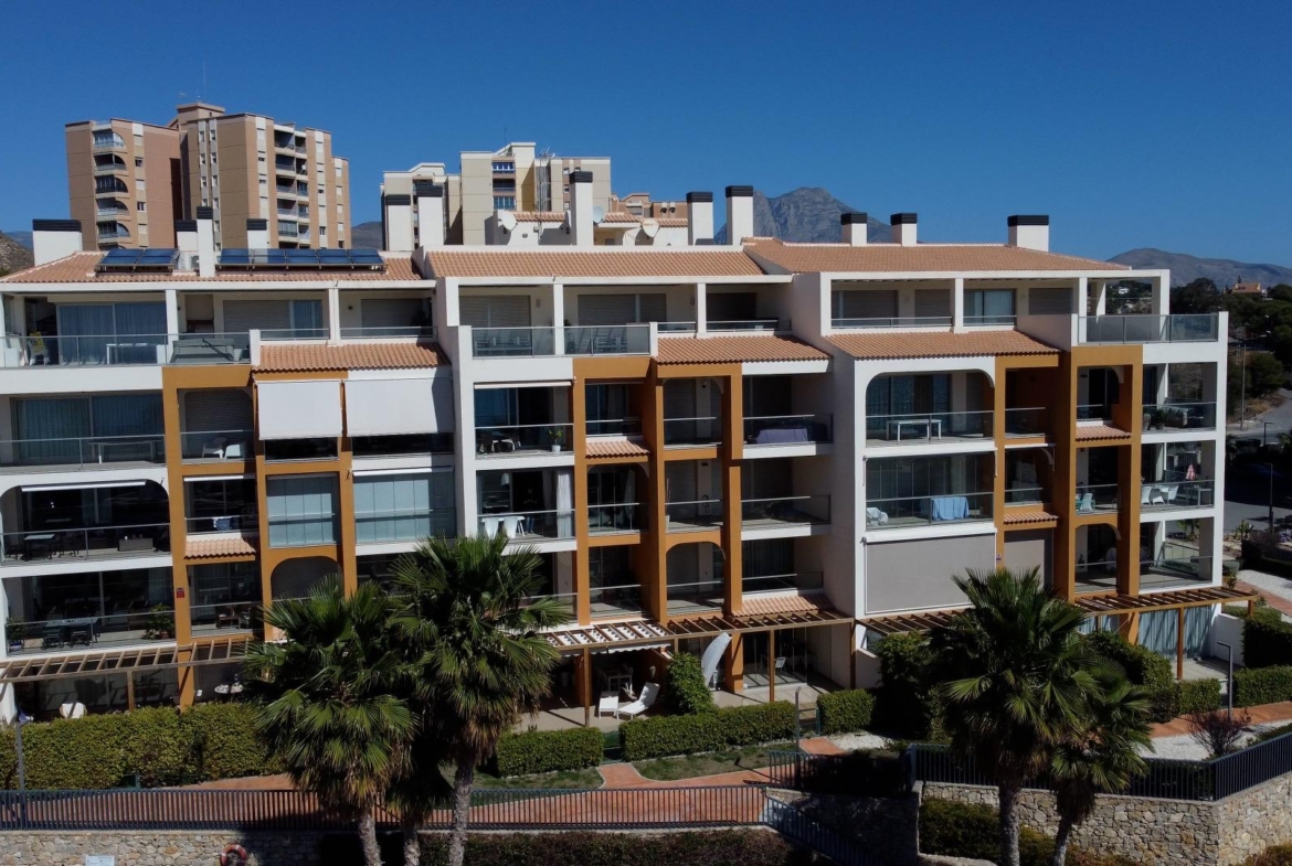 Magnificent apartment with stunning sea views
