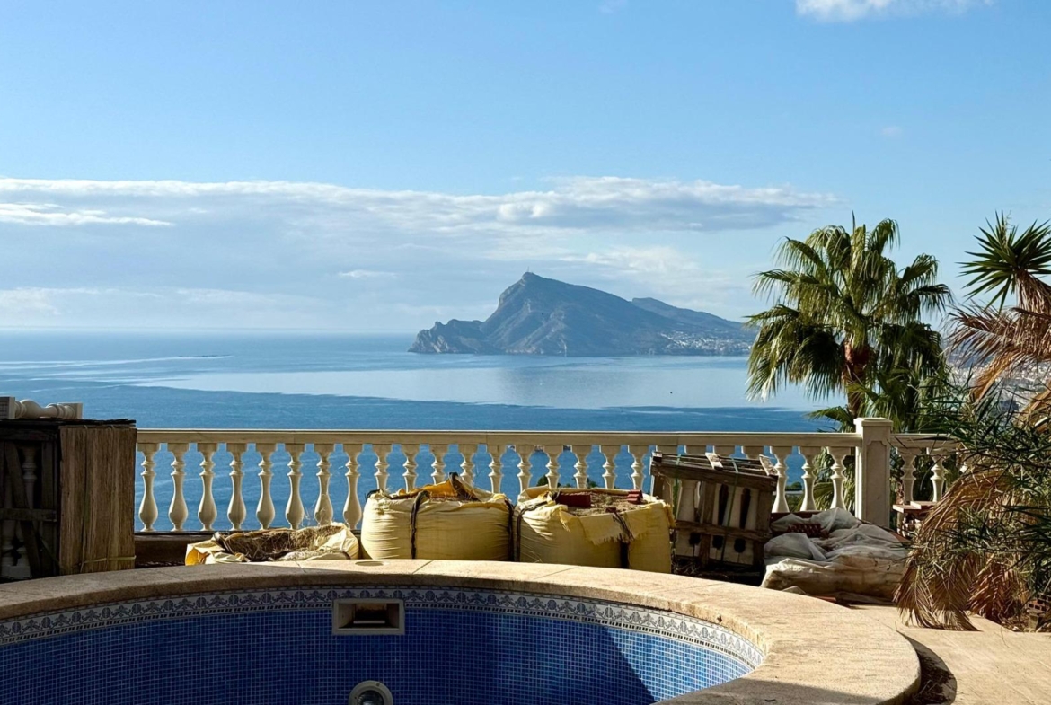 Mediterranean Luxury in Altea Hills: Exclusive Property with Spectacular Views and Unique Spaces