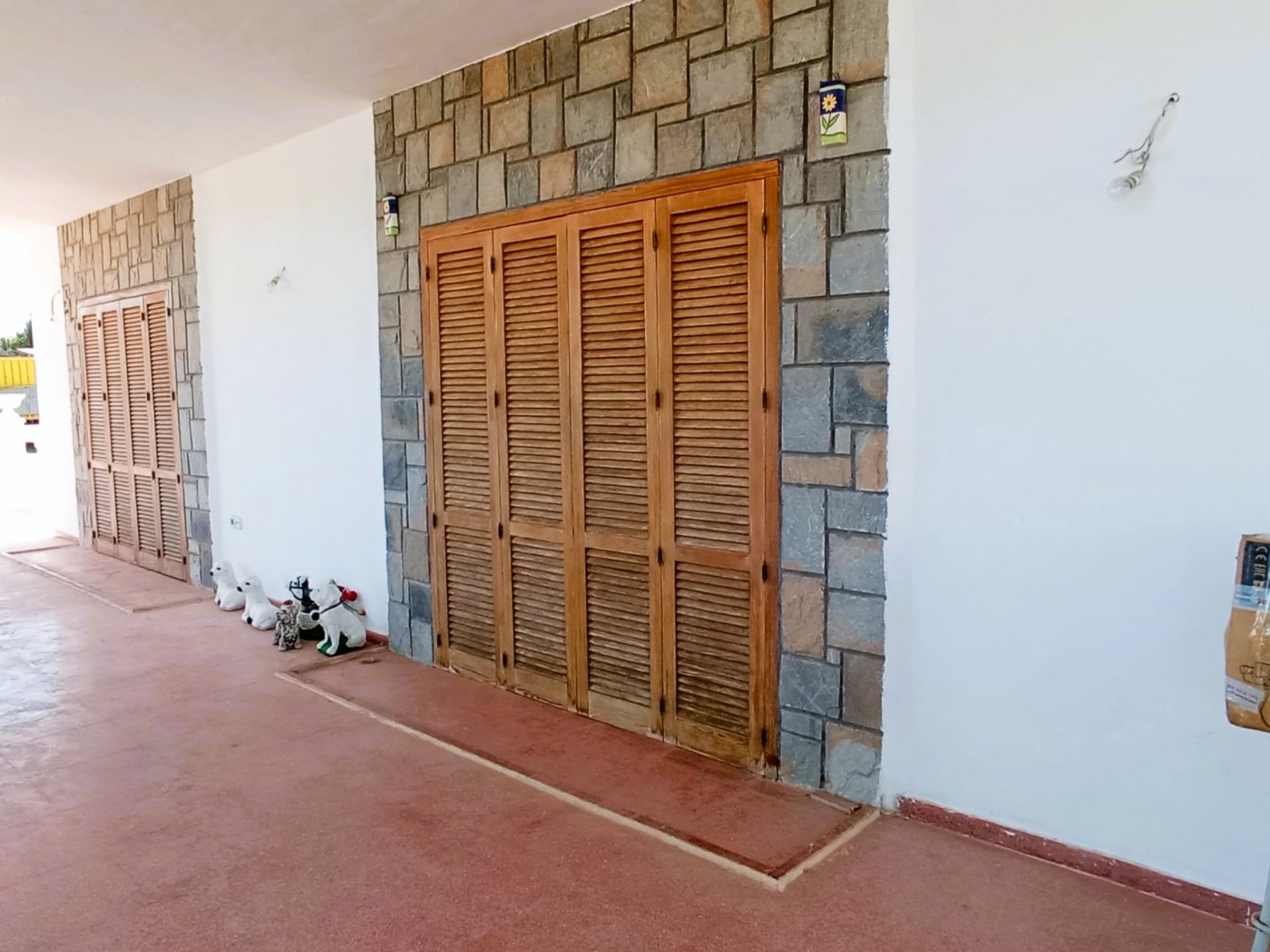 INDEPENDENT VILLA OF 500M2 – LAND OF 10,000M2 NEXT TO BONALBA – MUCHAMIEL