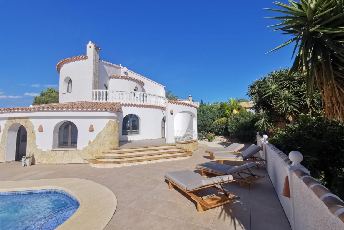 Villa with Sea Views in Cumbre del Sol 🏡🌊