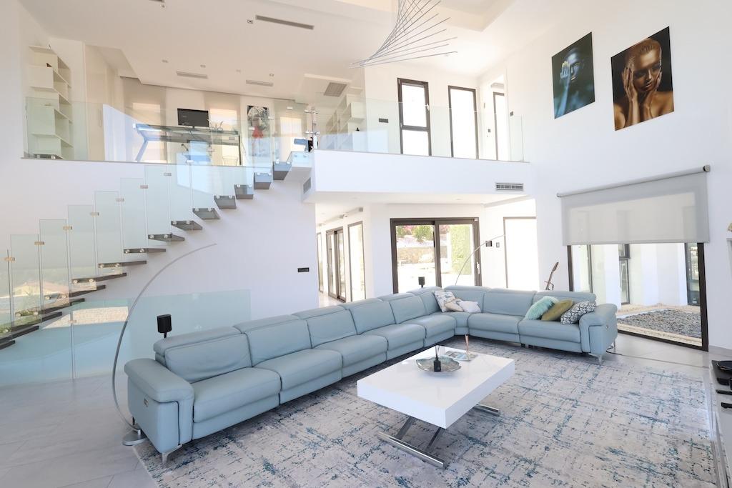 VILLA DE LUJO DE 5 DORM. 6 BAÑOS. EN MONTE OLIMPO JÁVEA.