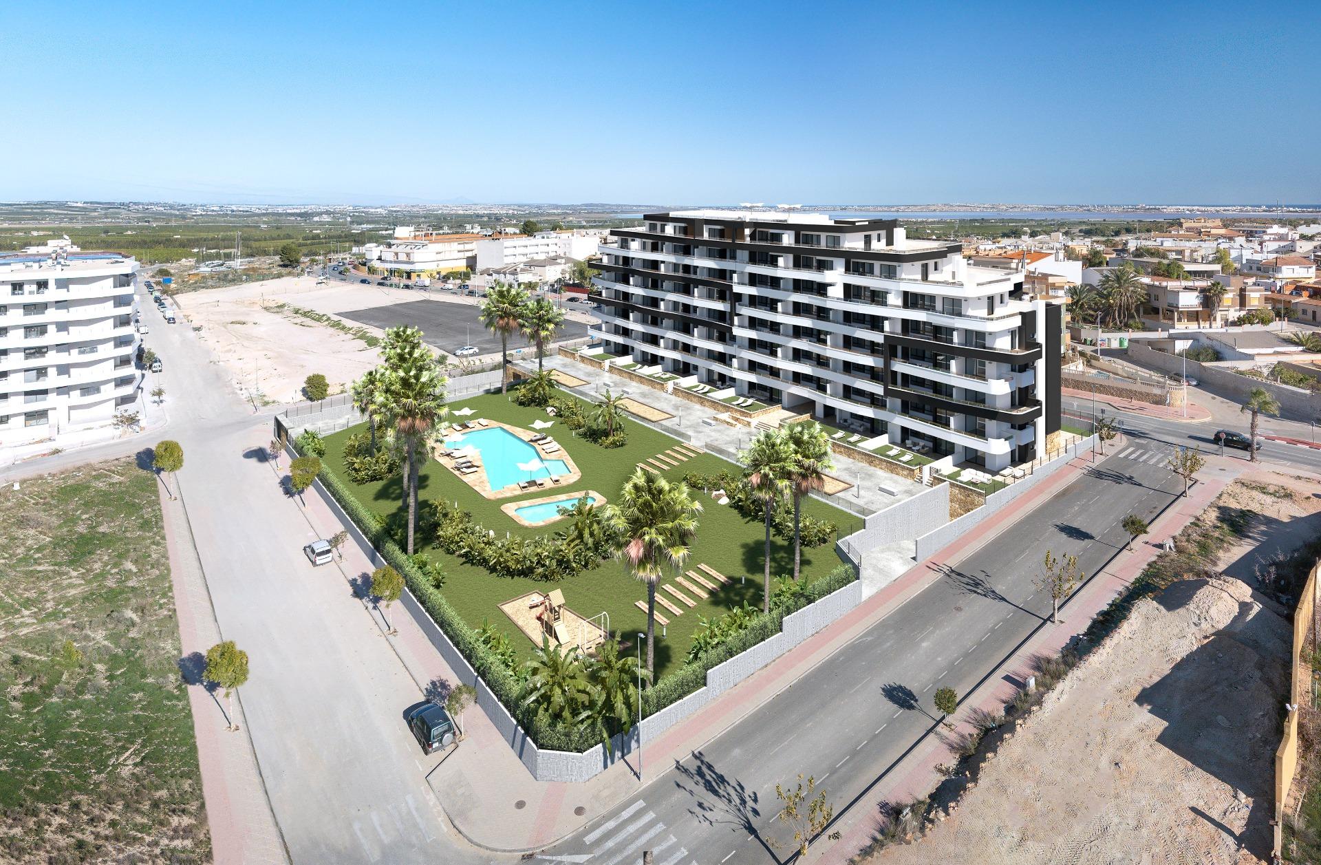 3-4-163 OBRA NUEVA EN SAN MIGUEL DE SALINAS CON GARAJE Y TRASTERO INCLUIDO! 2 DORM. 2 BAÑOS. CON TERRAZA DE 20 M2. PISCINA COMUNITARIA.