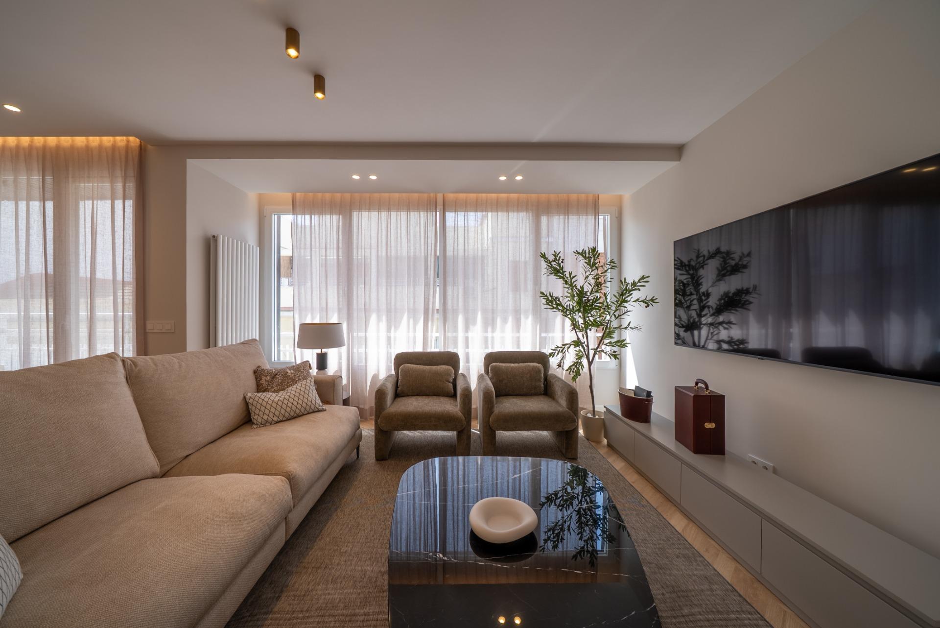 LUXURY HOUSING IN GOYA WITH PARKING SPACE