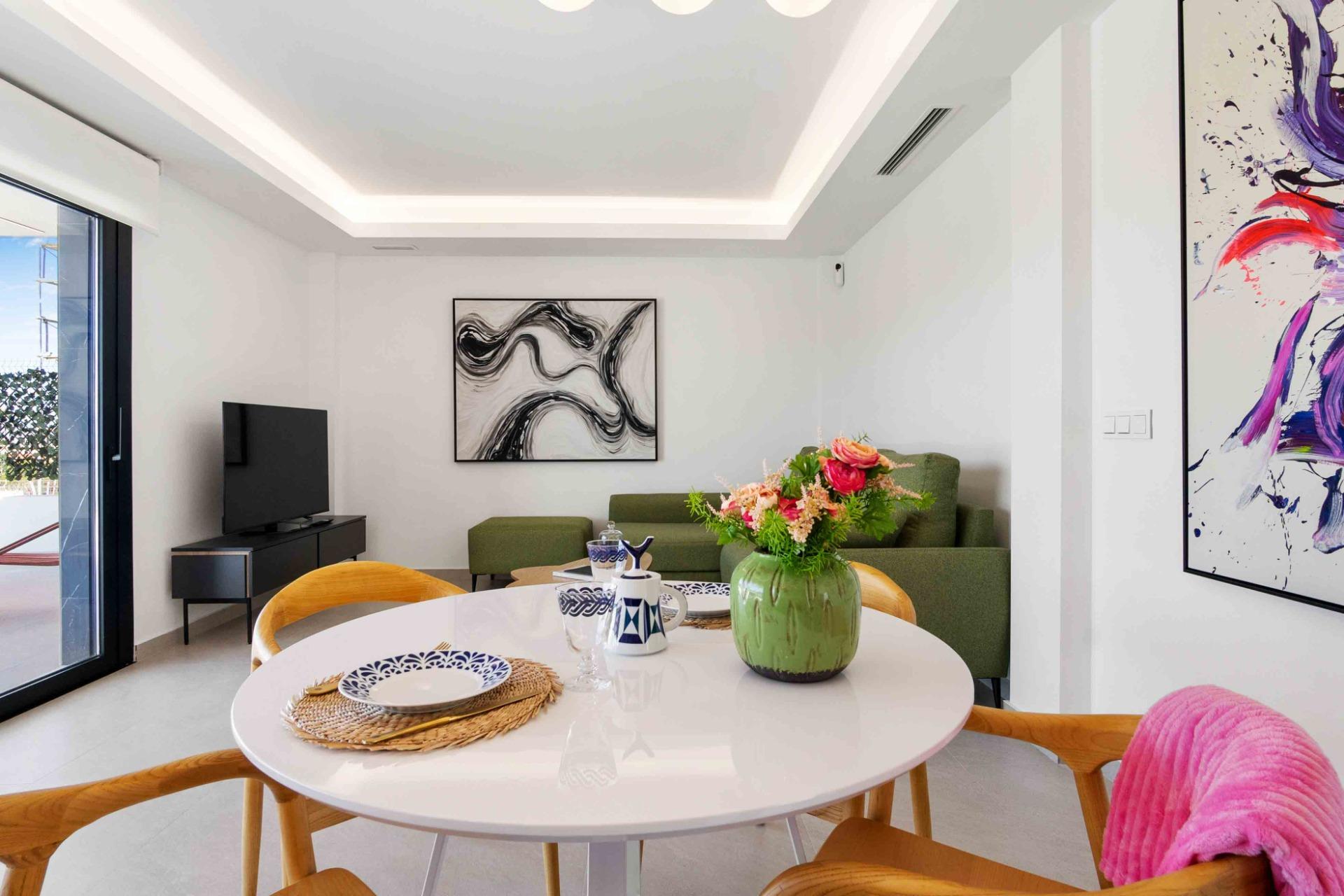 LUXURY VILLAS. NEW CONSTRUCTION. PILOT FLAT DONE.