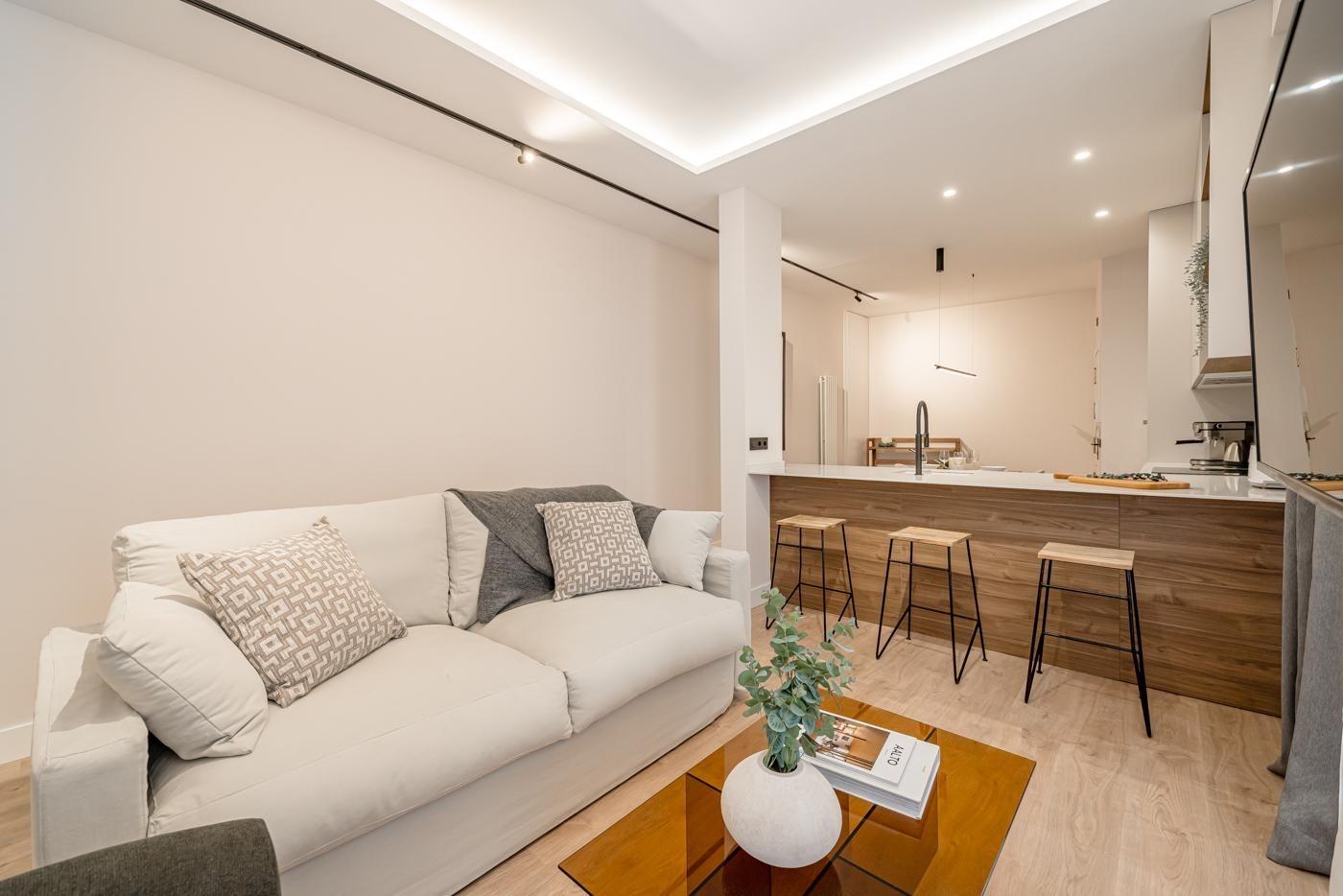 COMPLETELY RENOVATED HOUSING FOR SALE IN THE CENTRAL AREA, MADRID