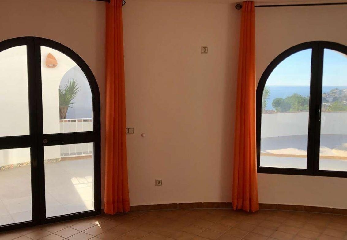 Villa with Sea Views in Cumbre del Sol 🏡🌊