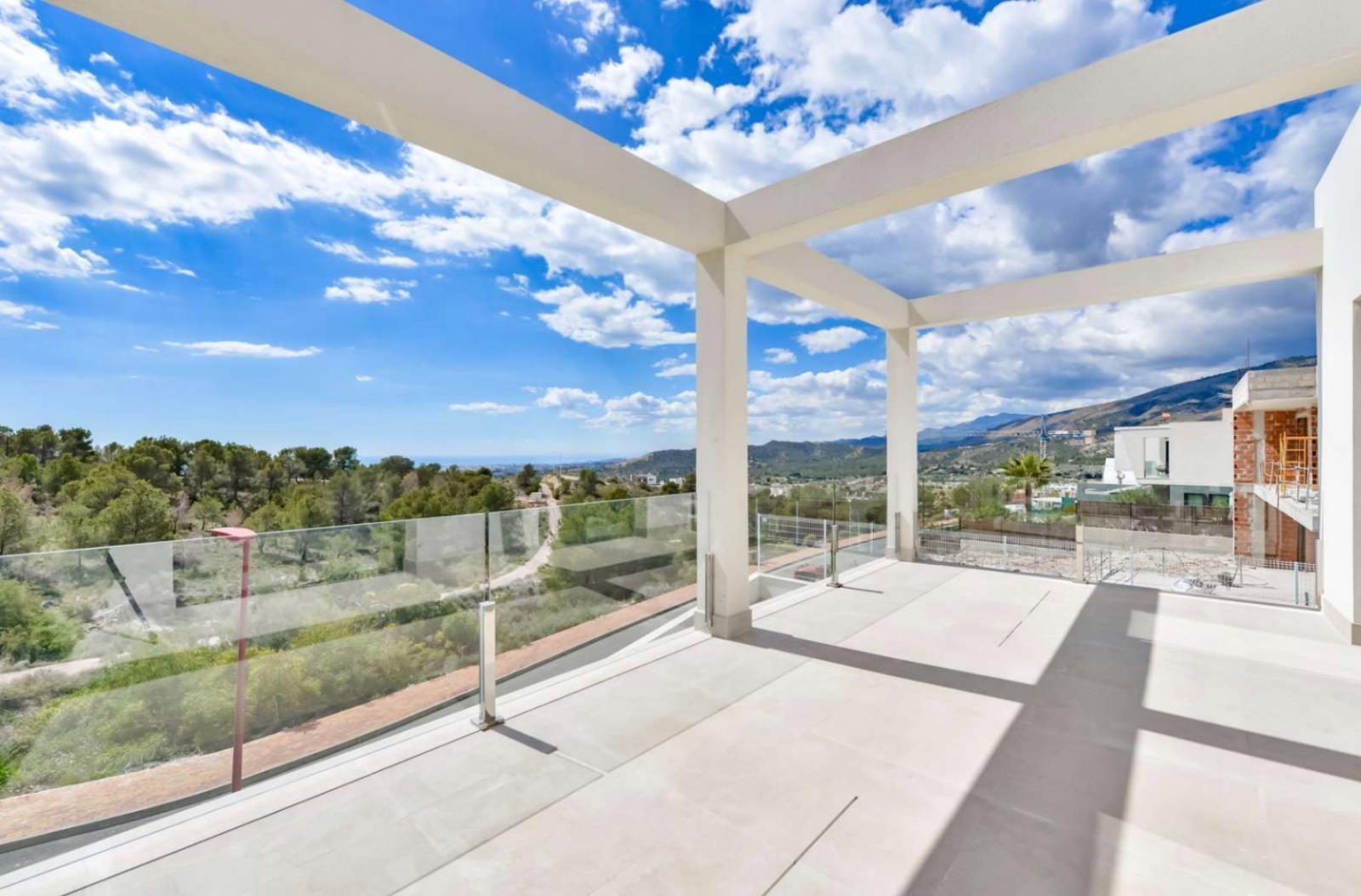 Nieuw gebouwde villa in Golf Bahía Luxe, ruimte en energie-efficiëntie