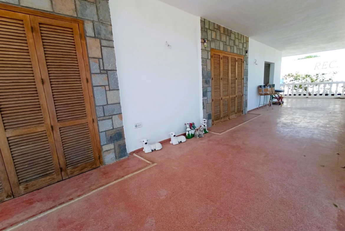 INDEPENDENT VILLA OF 500M2 – LAND OF 10,000M2 NEXT TO BONALBA – MUCHAMIEL