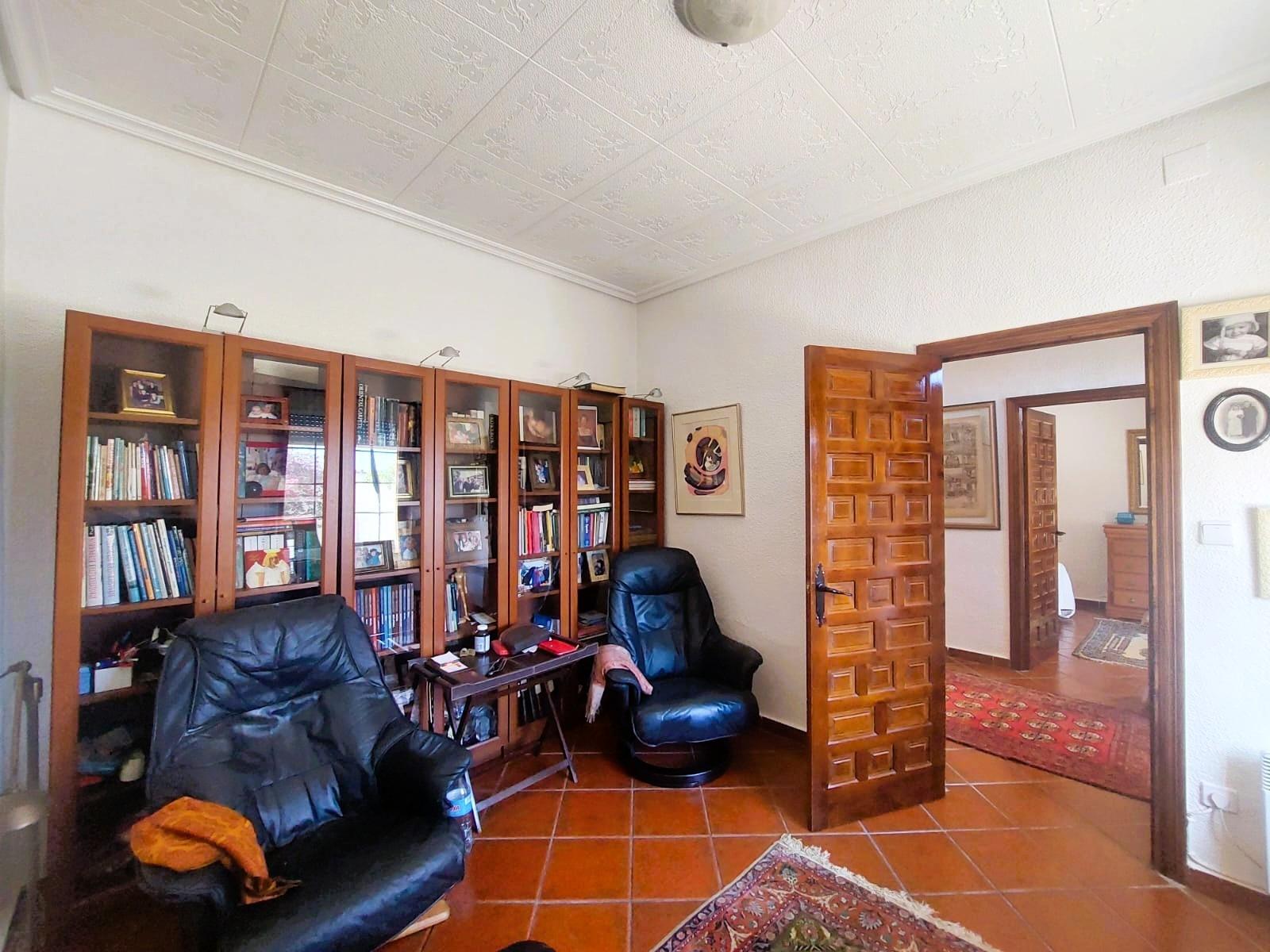 3-41-27 Charming mediterranean villa