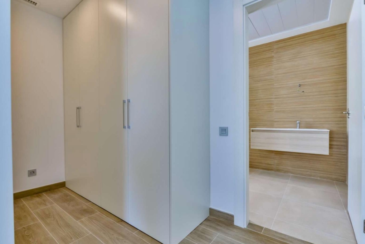 Nieuw gebouwde villa in Golf Bahía Luxe, ruimte en energie-efficiëntie