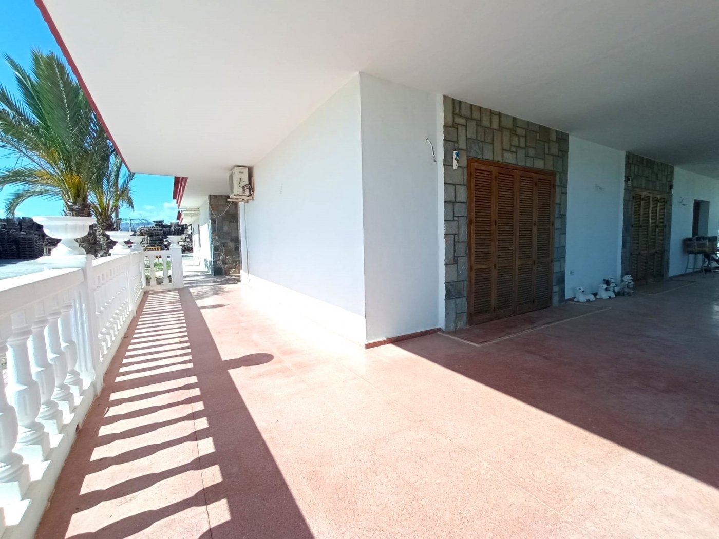 INDEPENDENT VILLA OF 500M2 – LAND OF 10,000M2 NEXT TO BONALBA – MUCHAMIEL