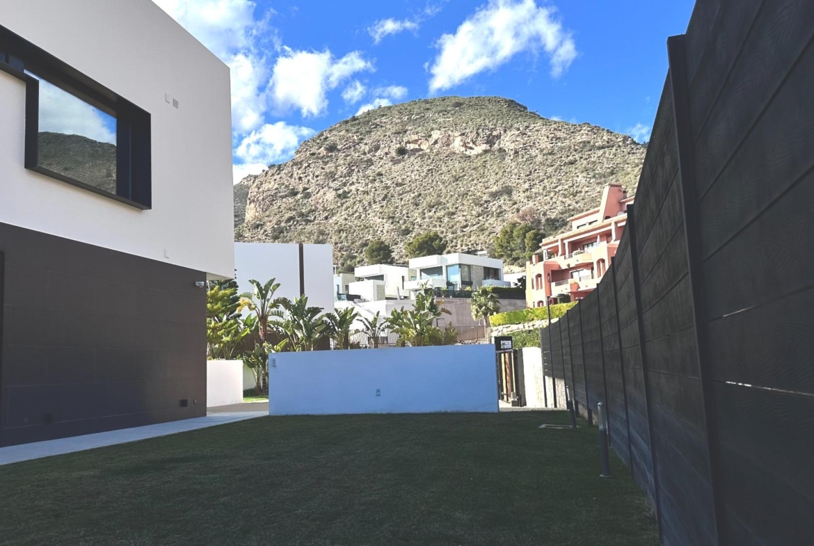 Unique Villa in Sierra Cortina