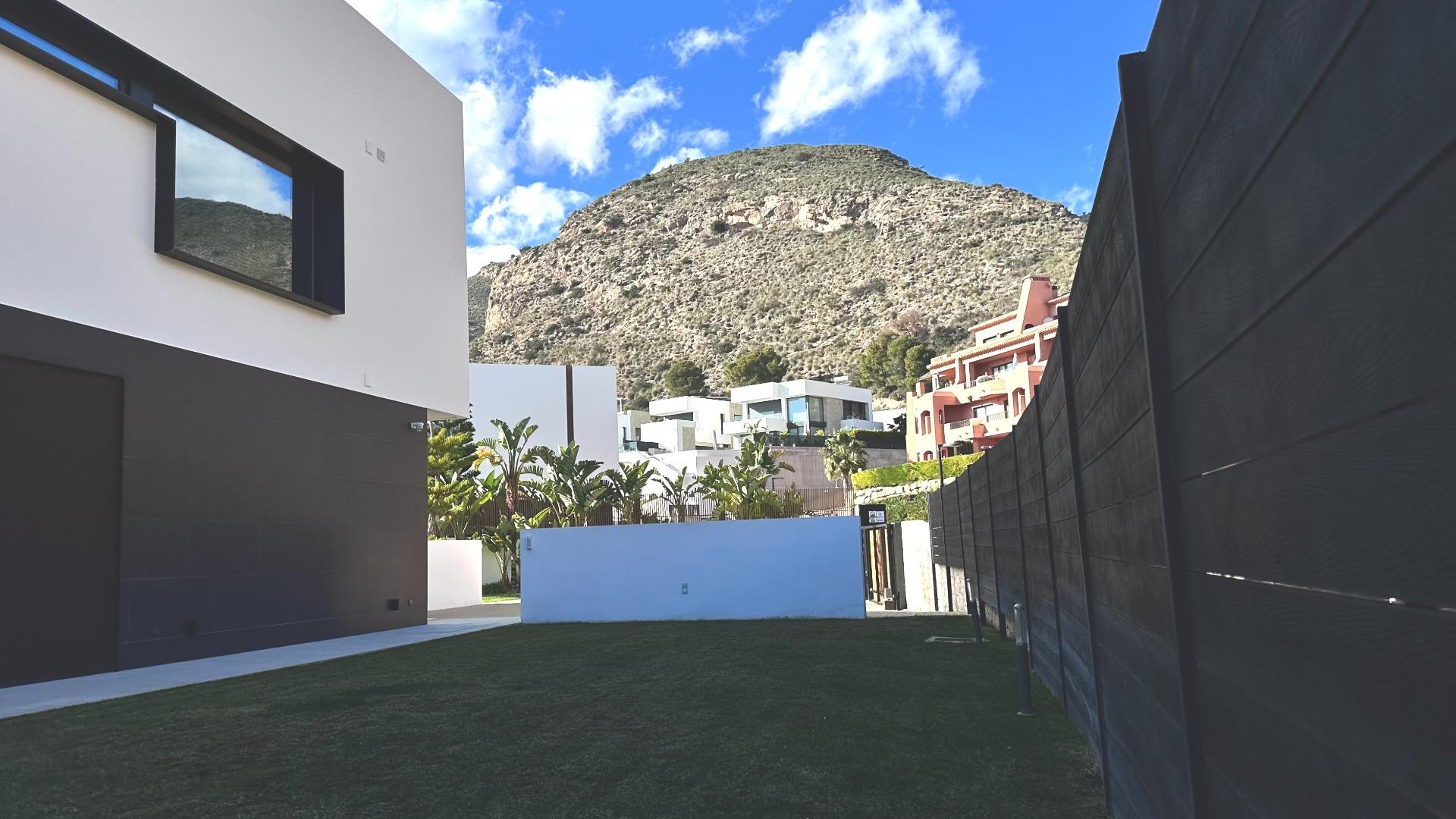 3-42-24 Unique Villa in Sierra Cortina