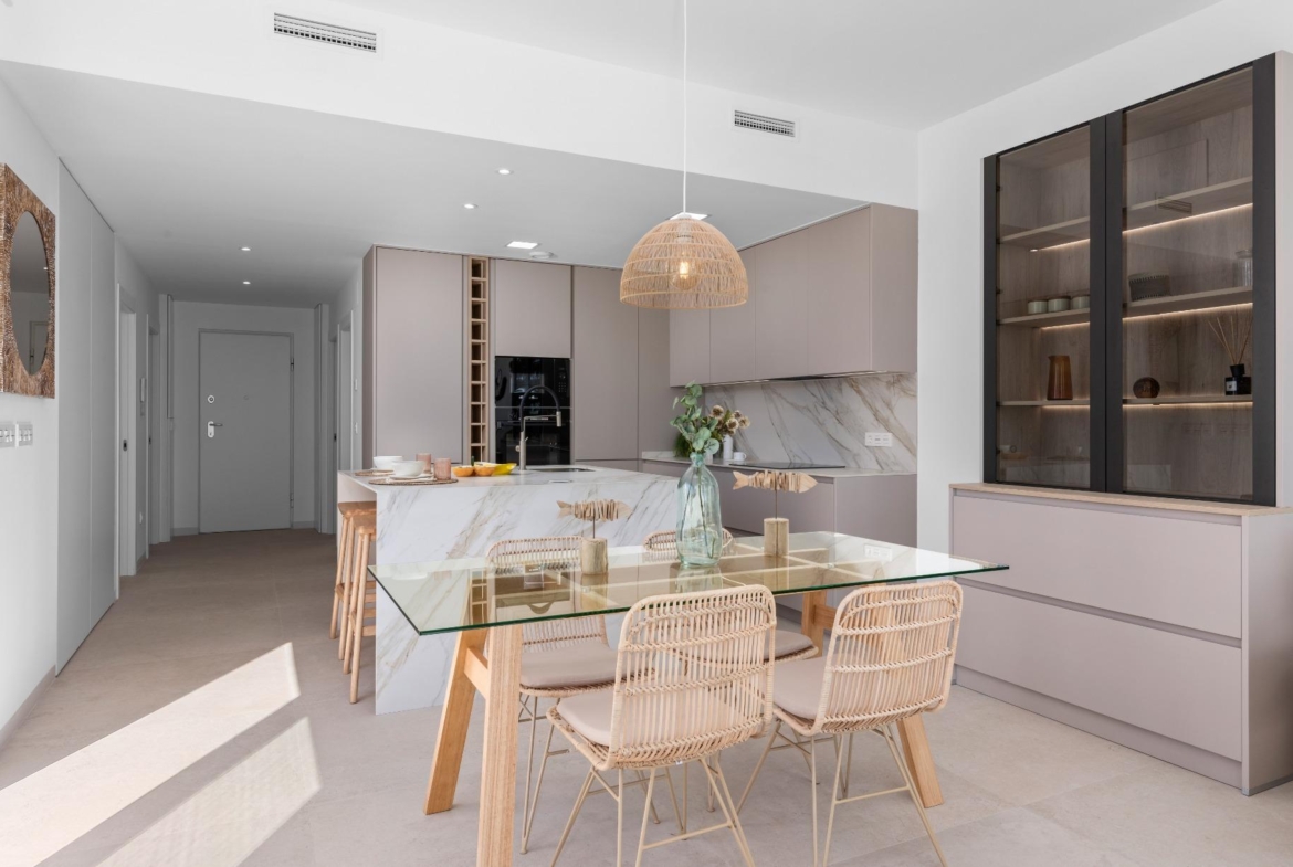 NEW BUILD VILLA IN LOS ALCÁZARES WITH VIEWS TO MAR MENOR. WITH PRIVATE POOL AND PARKING. 3 BEDROOMS. 2 BATHROOMS. PLOT 297 M2.