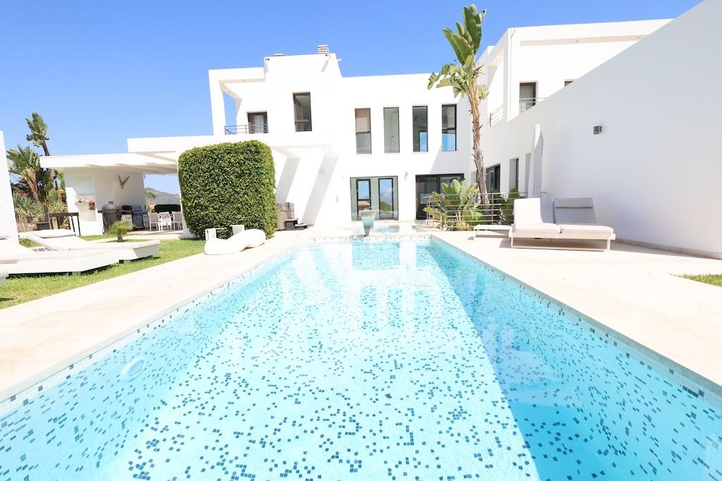 VILLA DE LUJO DE 5 DORM. 6 BAÑOS. EN MONTE OLIMPO JÁVEA.