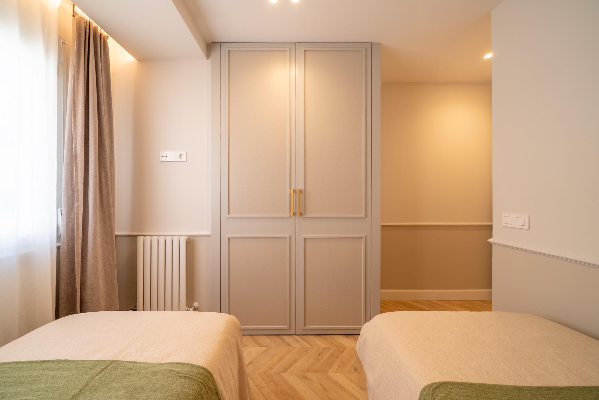 LUXURY HOUSING IN GOYA WITH PARKING SPACE