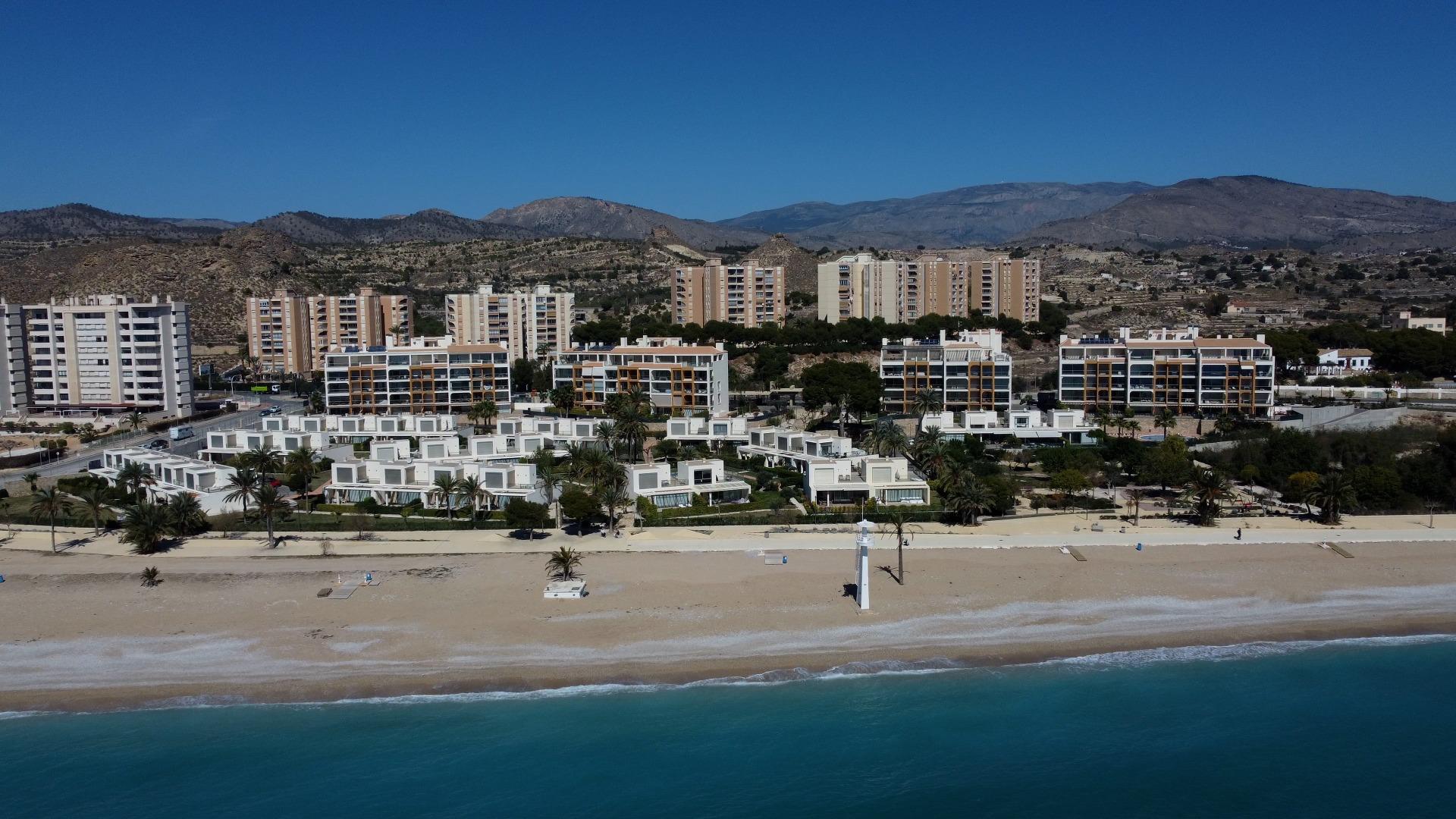 Magnificent apartment with stunning sea views