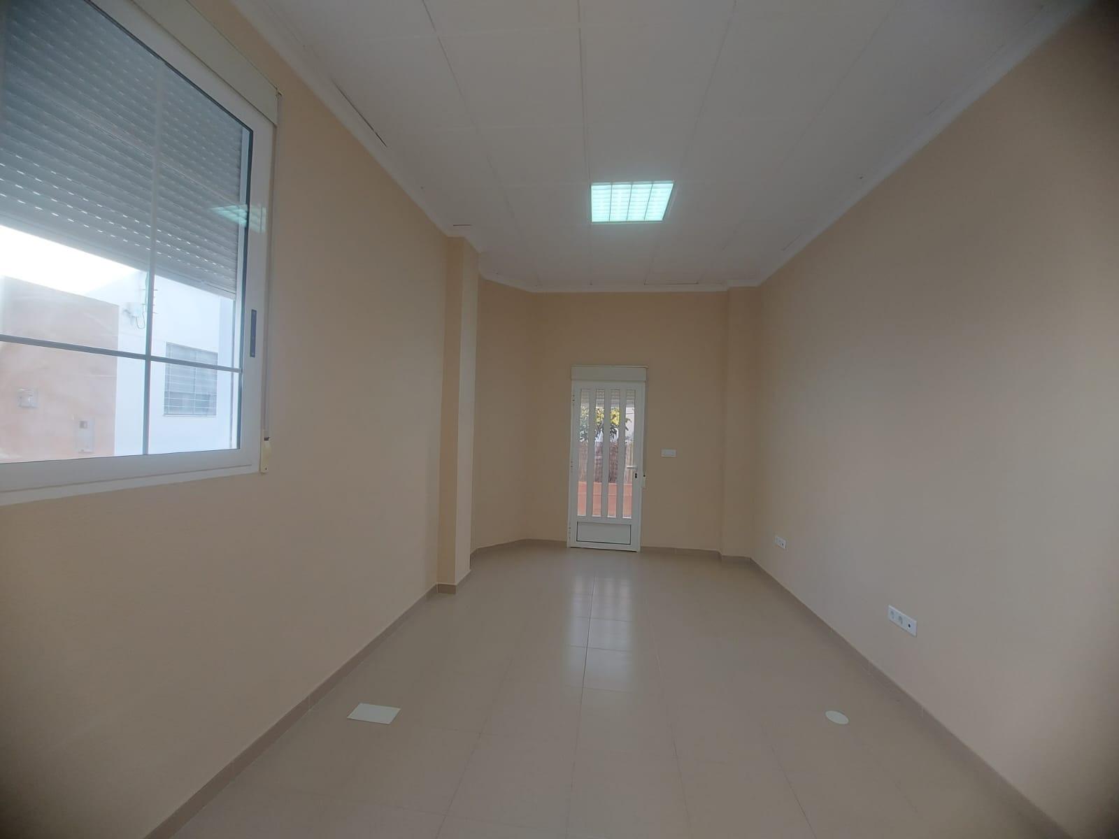 3-44-14 EDIFICIO EN ORIHUELA CIUDAD. 3 DORM. 2 BAÑOS. GARAJE. TRASTEROS