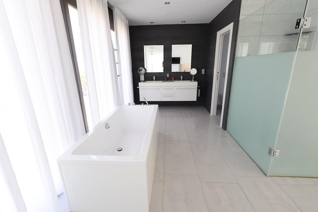 VILLA DE LUJO DE 5 DORM. 6 BAÑOS. EN MONTE OLIMPO JÁVEA.