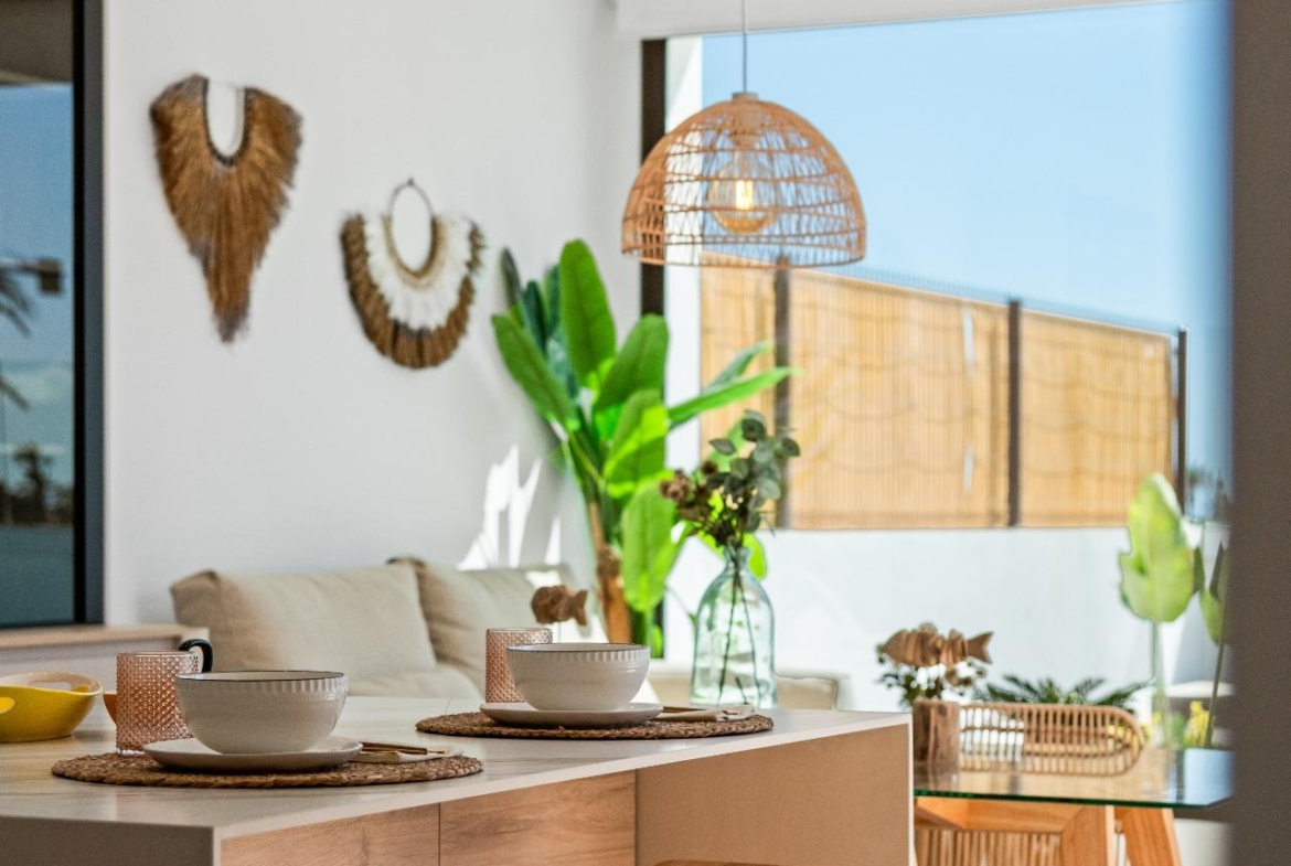 NEW BUILD VILLA IN LOS ALCÁZARES WITH VIEWS TO MAR MENOR. WITH PRIVATE POOL AND PARKING. 3 BEDROOMS. 2 BATHROOMS. PLOT 297 M2.