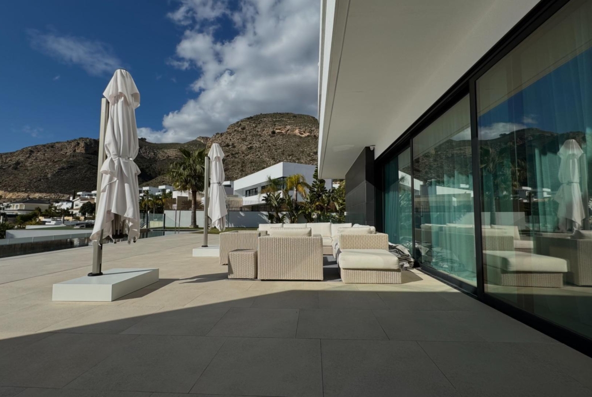 Unique Villa in Sierra Cortina