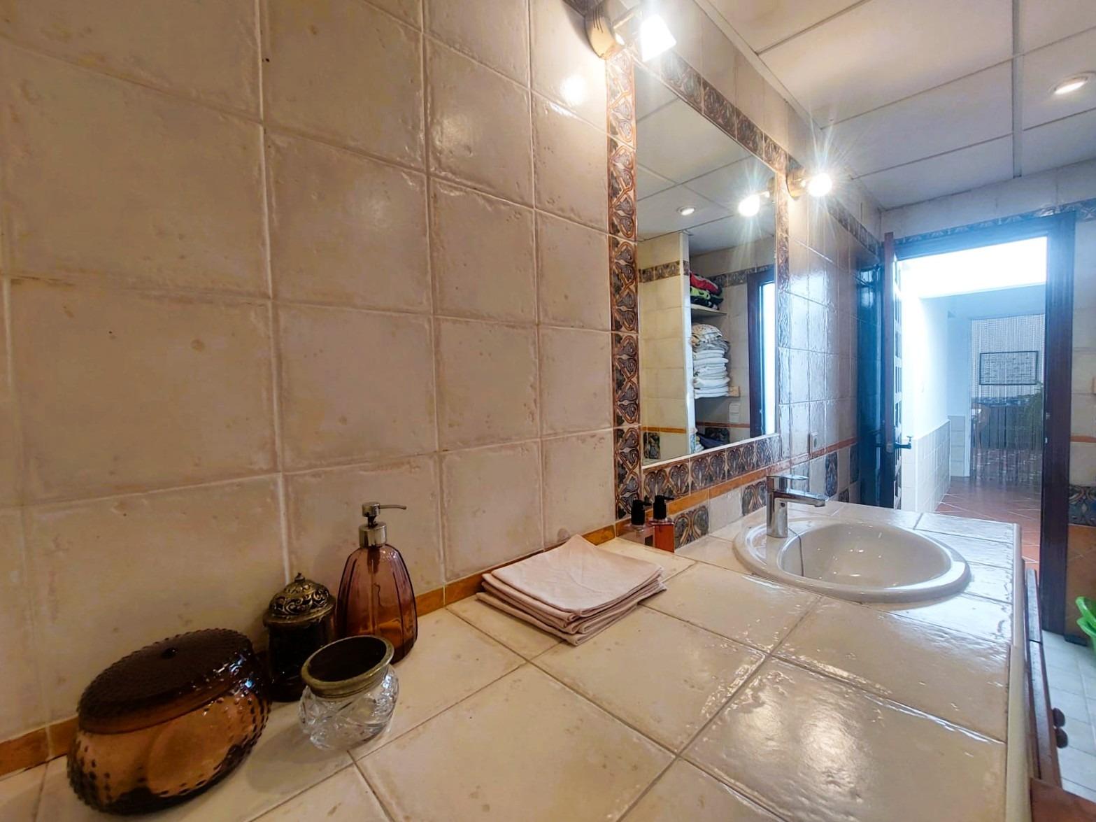 3-48-19 Charming mediterranean villa