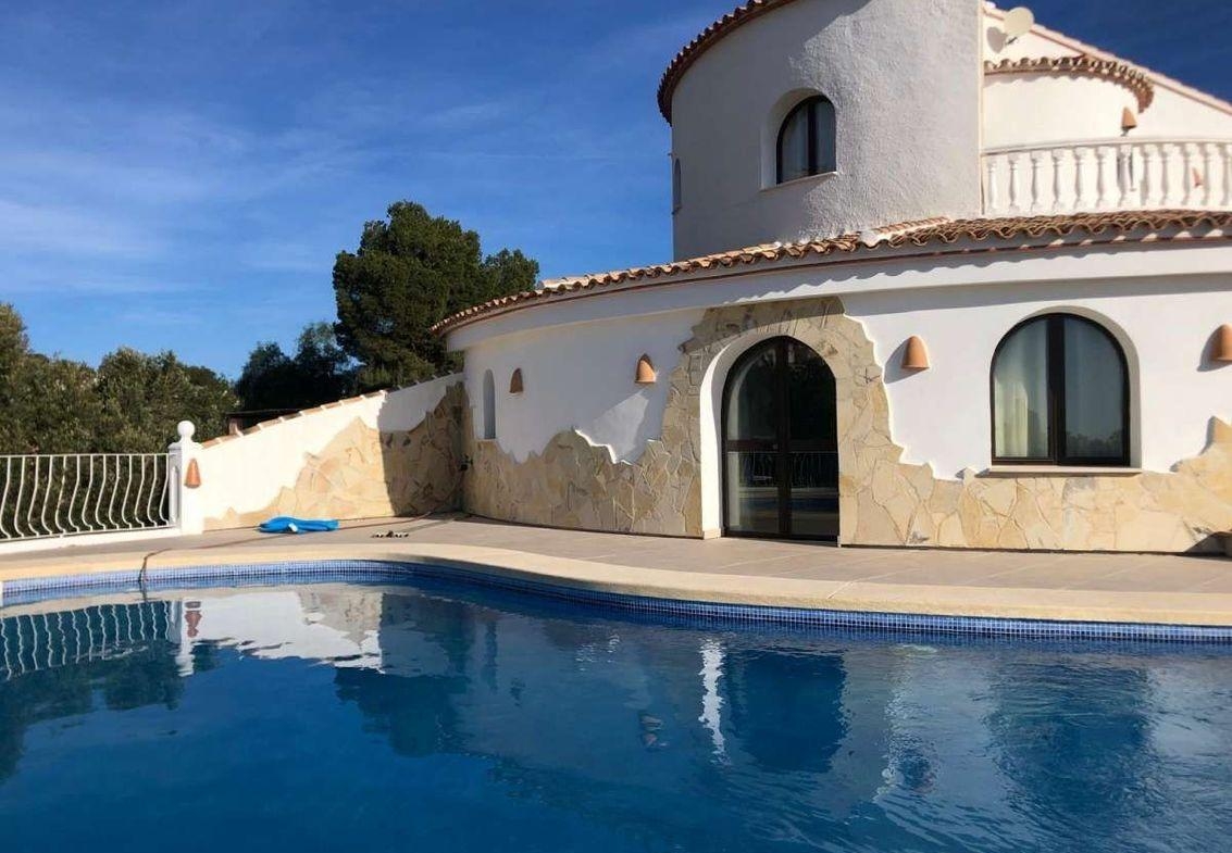 Villa with Sea Views in Cumbre del Sol 🏡🌊