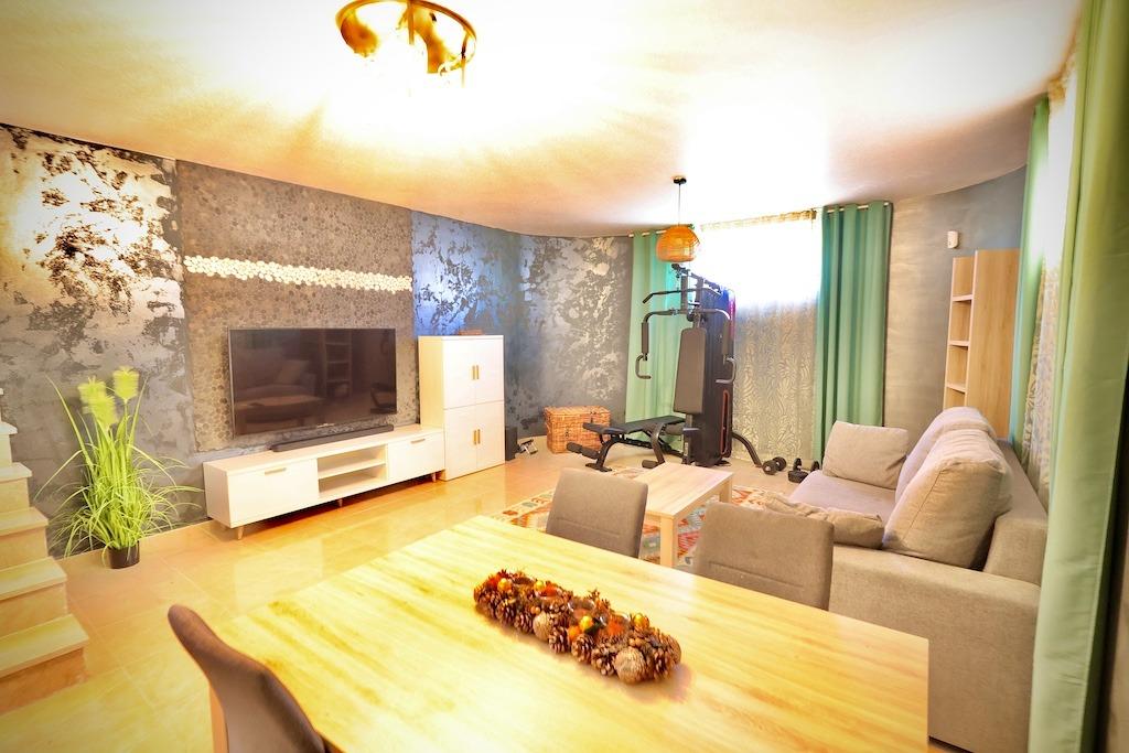 Independent villa in San Miguel de Salinas