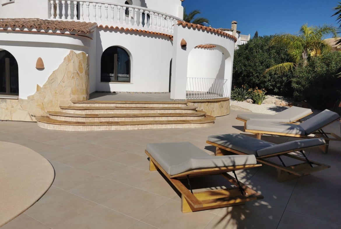 Villa with Sea Views in Cumbre del Sol 🏡🌊