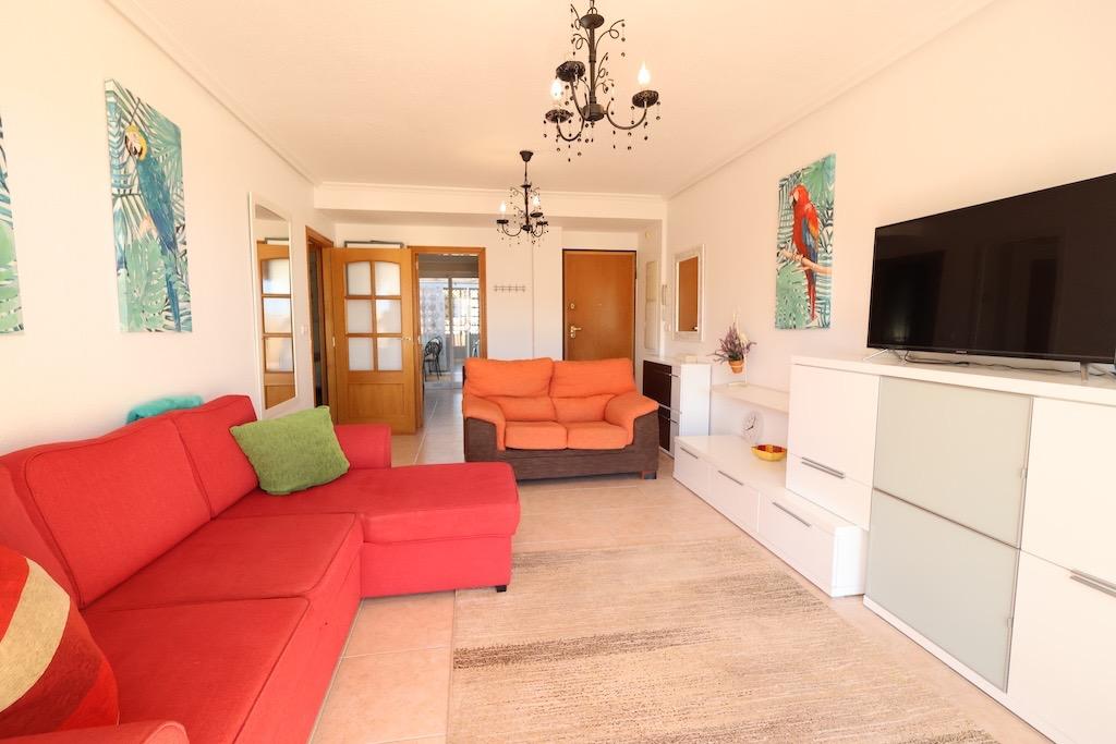 Apartment with sea views in Aguamarina