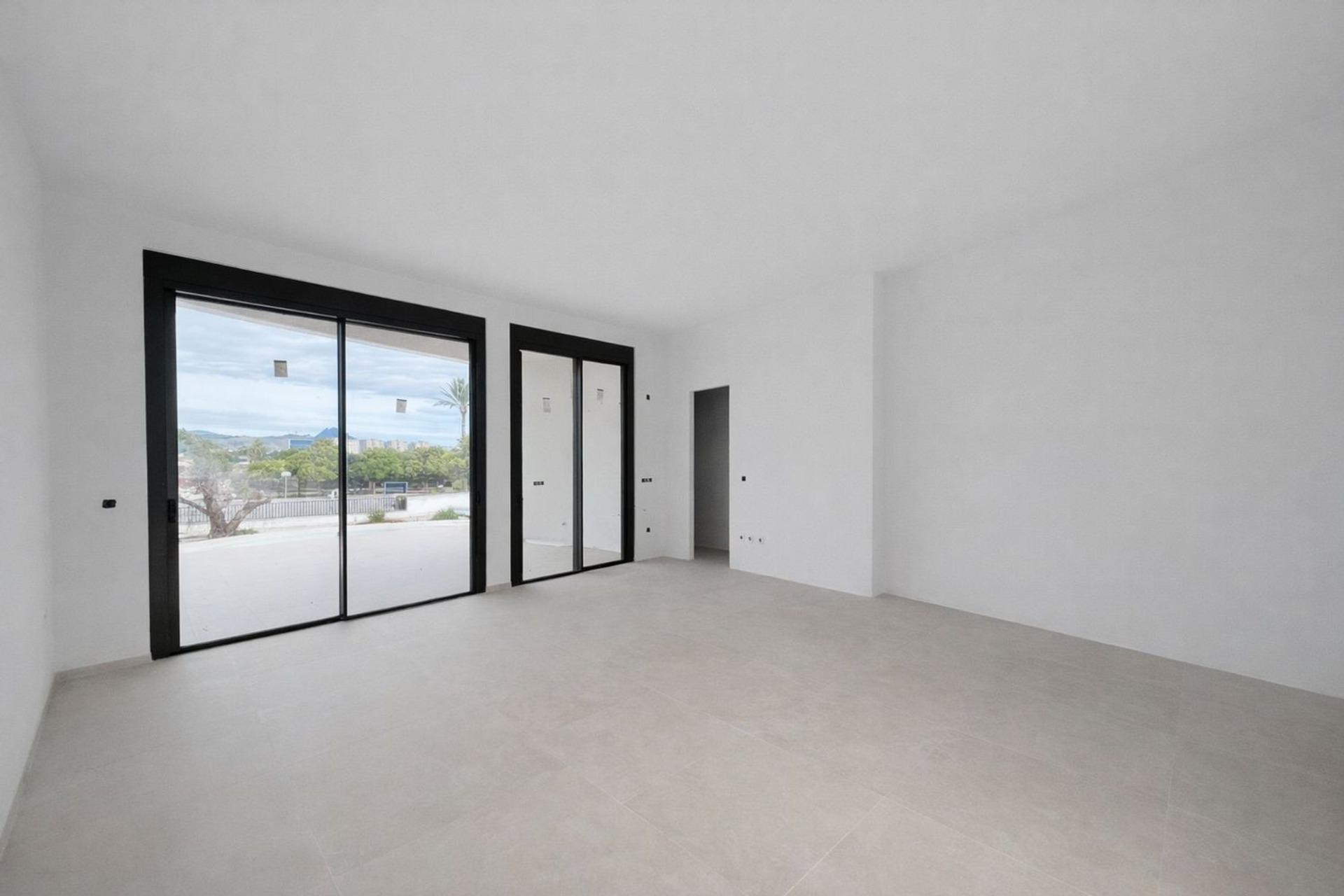 Exclusiva Vivienda Unifamiliar de Lujo en La Font – Entrega Prevista Septiembre 2025