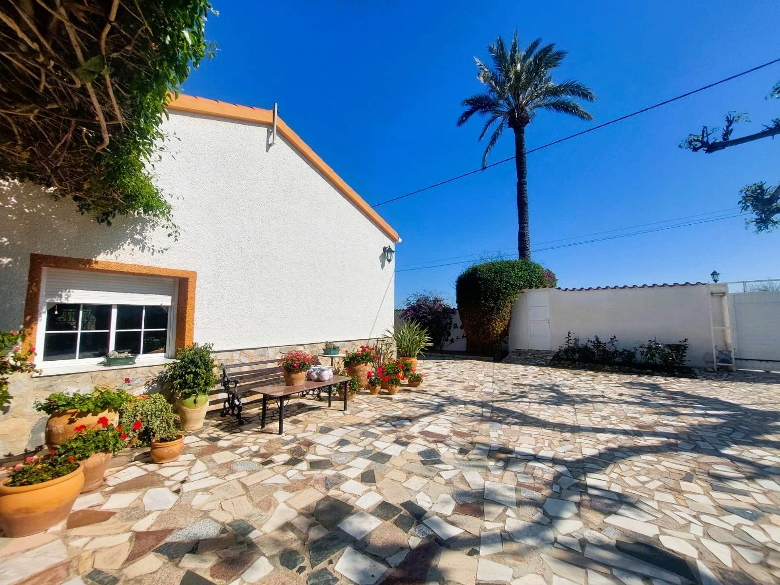 3-5-154 Charming mediterranean villa