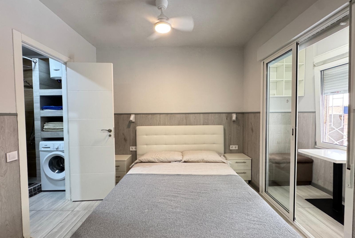2 BAÑOS. 65 M2. SECADO POR DOS ESTUDIOS PARA ALQUILAR