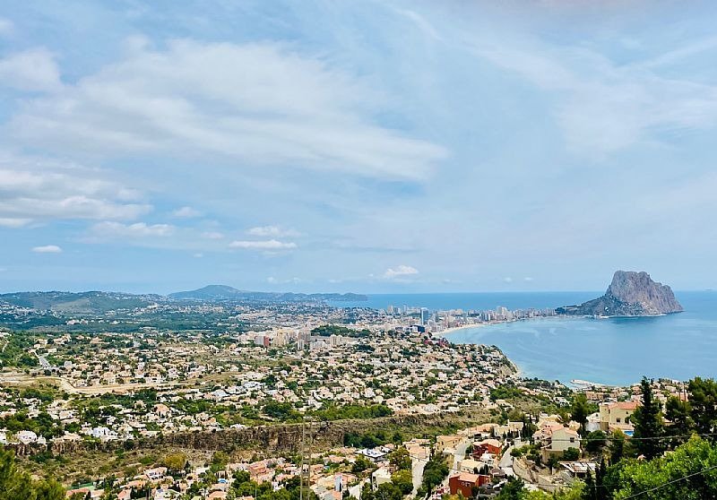 Villaproject in Calpe met uitzicht op zee in 2026.