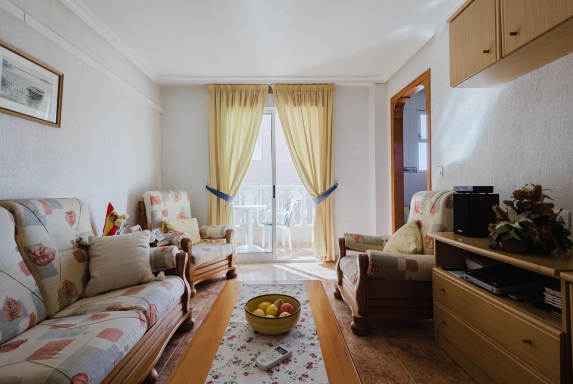 ESPACIOSA VIVIENDA DE 3 AMPLIAS HABITACIONES