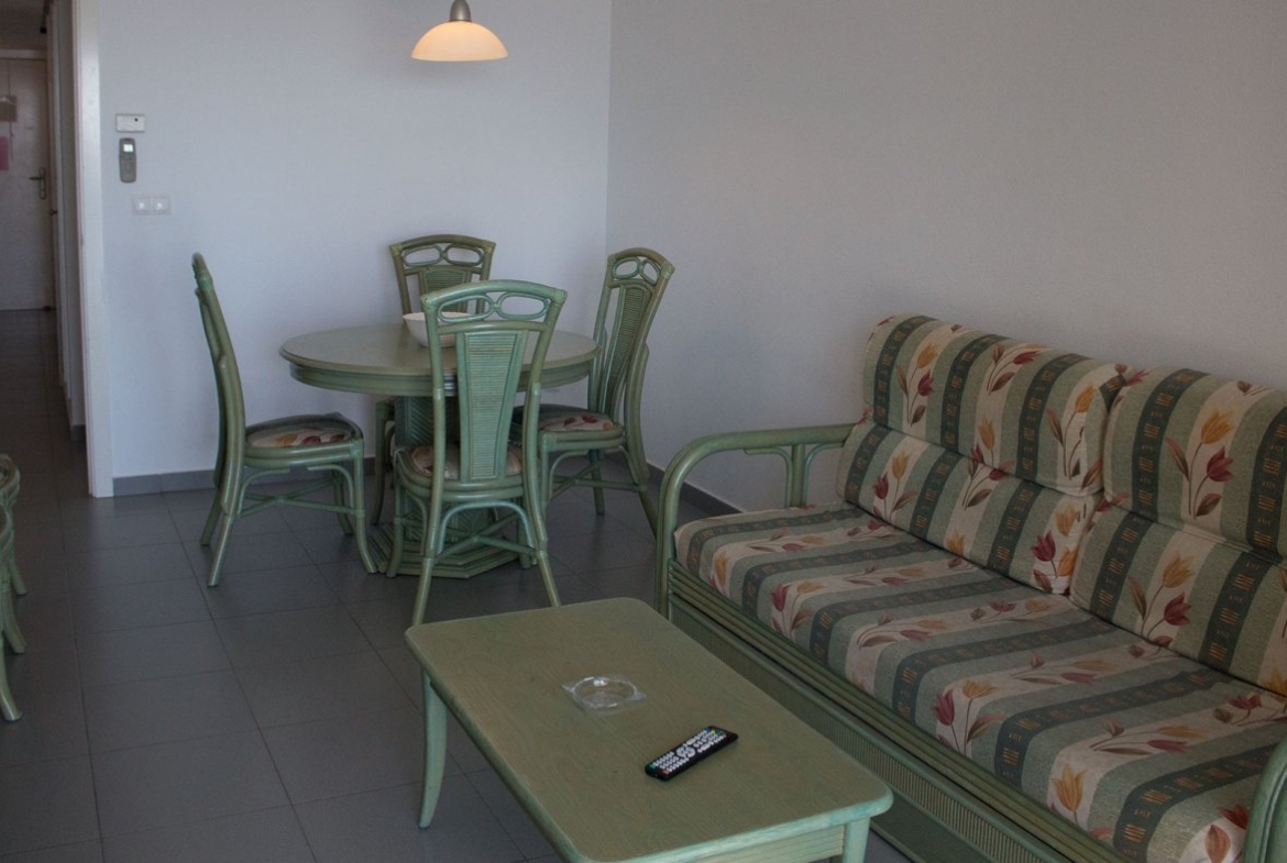 Apartamento de 2 dormitorios en primera línea de playa