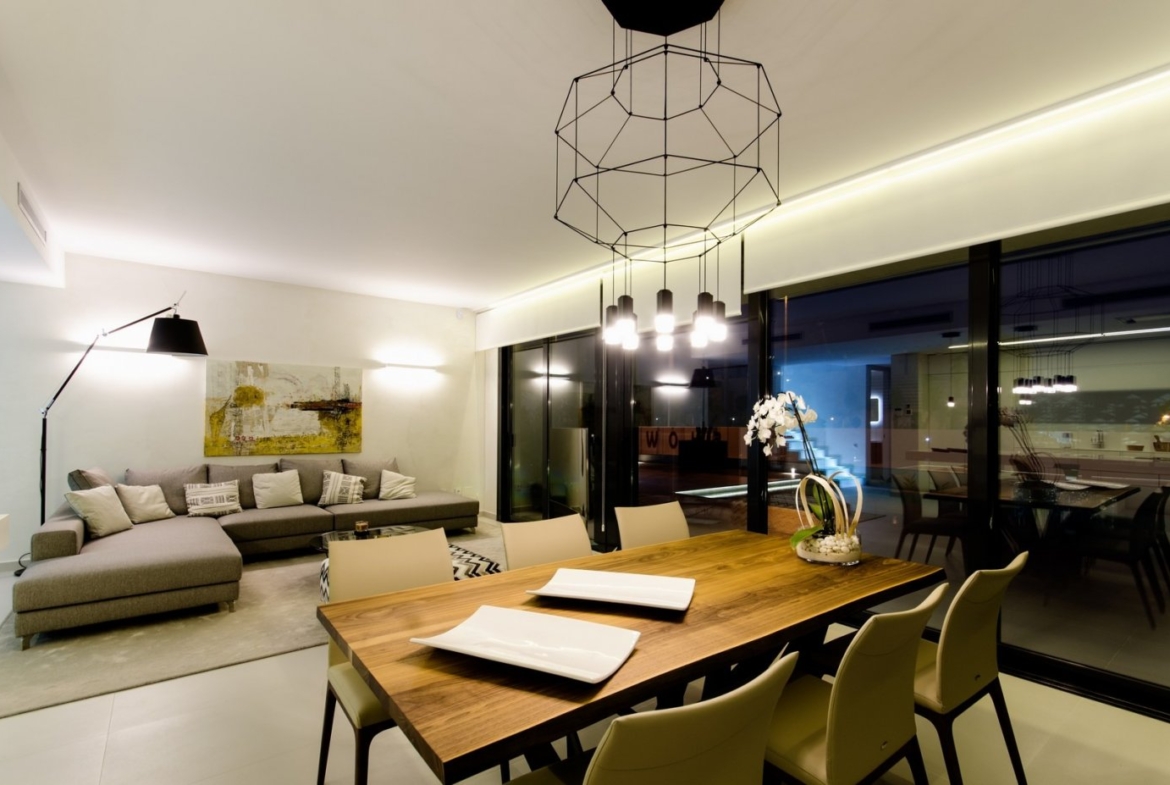 NEW CONSTRUCTION VILLAS 250 m FROM THE BEACH IN CAMPOAMOR